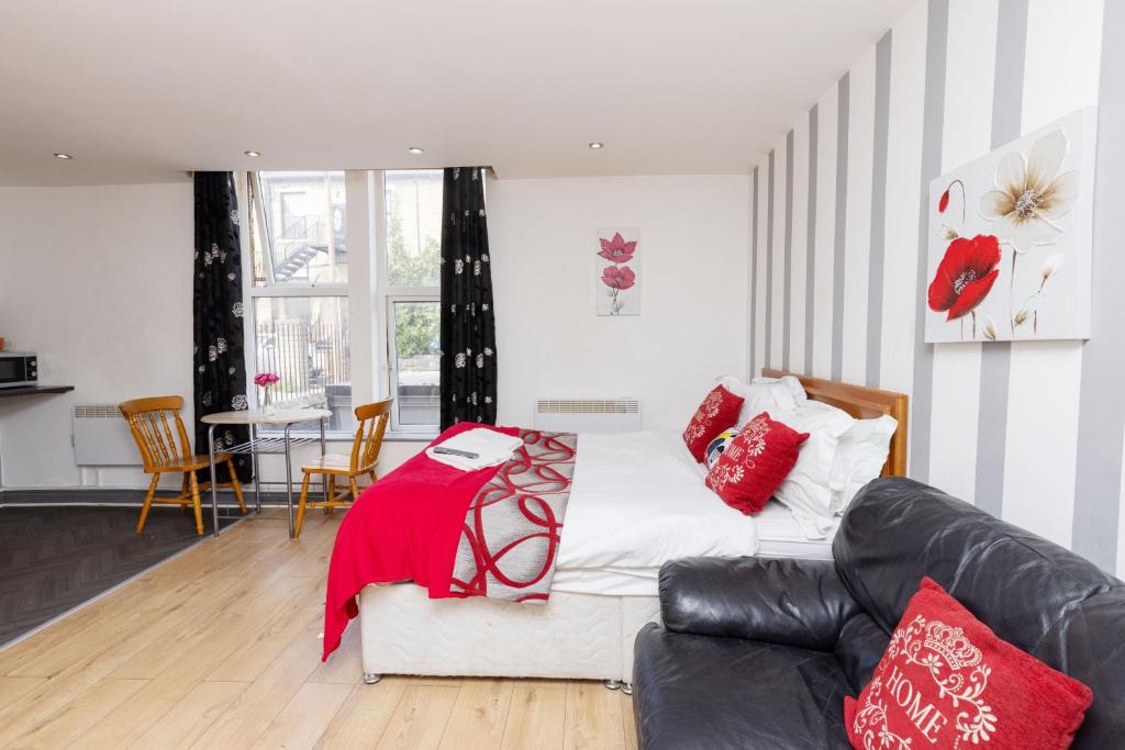 Snooze Apartments - 