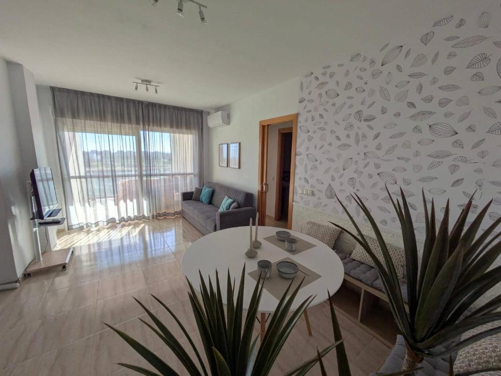 Χώρος καθιστικού στο Penthouse with Ocean Views
