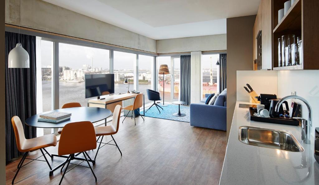 Residence Inn by Marriott Amsterdam Houthavens - Resim 9