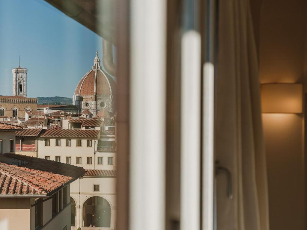 Lucia Island Minimalist Penthouse Design Reference: Lucia Penthouse Magic Views In A Medici Palace Firenze Prisene