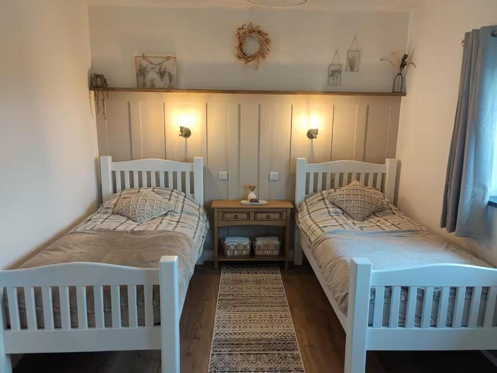 Aberporth 2-Bed Cottage Sleeps 4 & Pet Friendly - Double Room With Park View