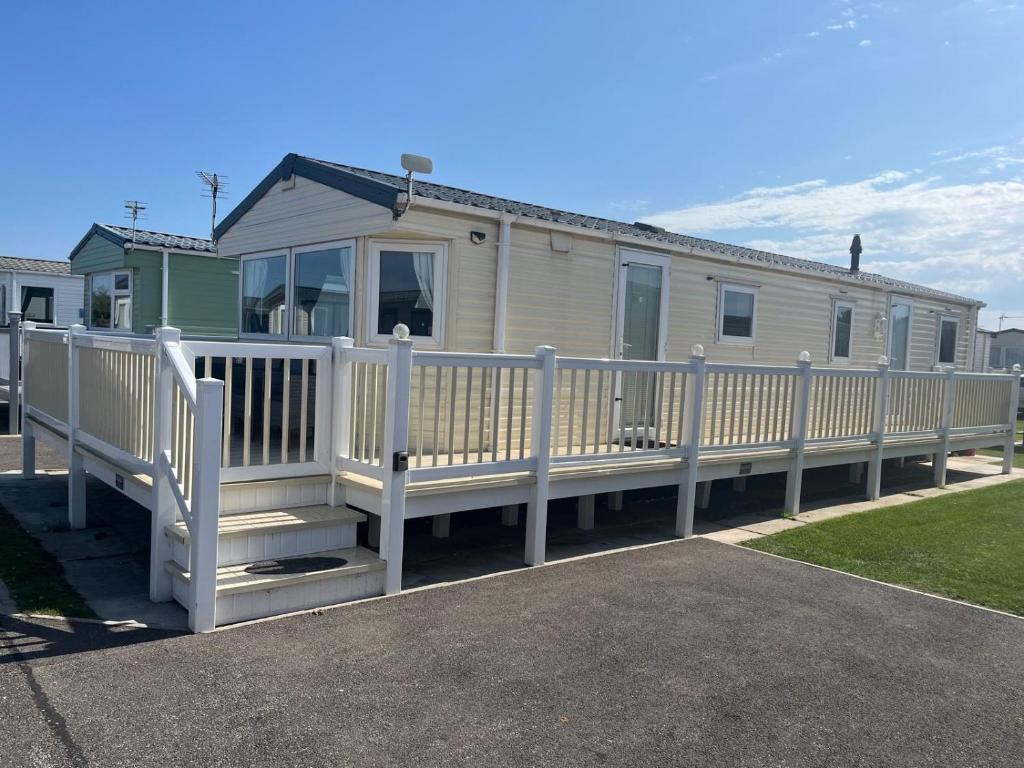 PG175 Ten berth Family Caravan on Golden palm resort chapel st leonards