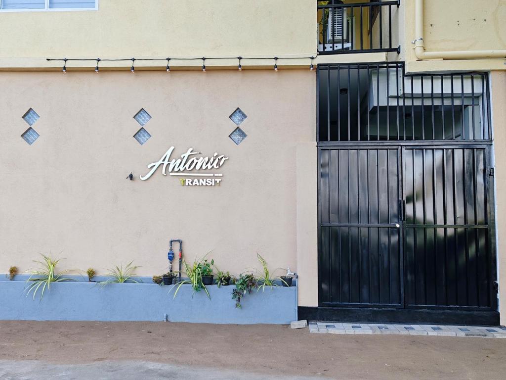 ANTONIO TRANSIT KATUNAYAKE - 3