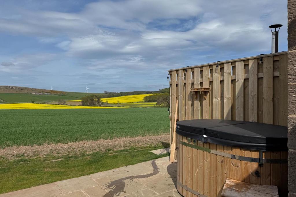 Billede fra billedgalleriet på The Blacksmiths Shop Cottage - Sleeps 2 - Hot Tub i Wooler