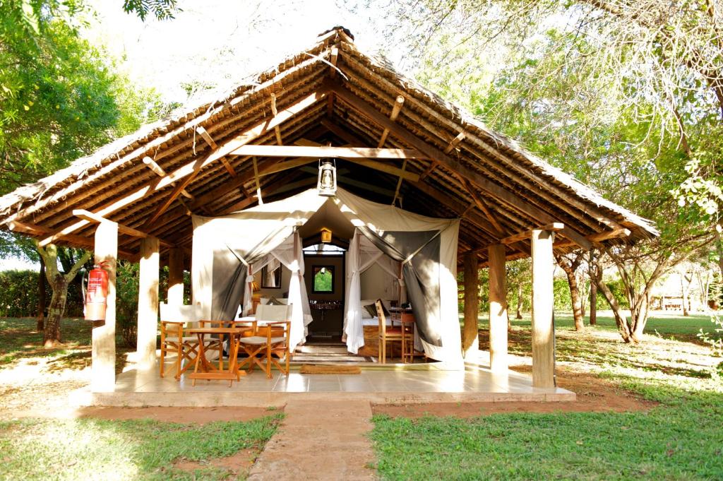 Zahrada ubytování Voyager Ziwani Tented Camp