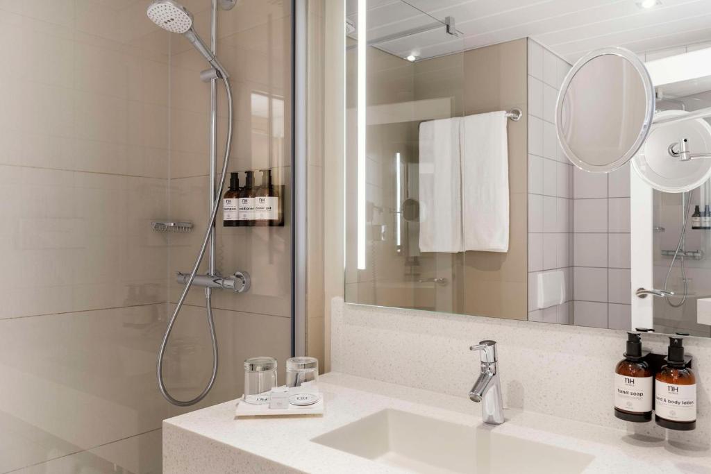 NH Berlin Alexanderplatz - Resim 4