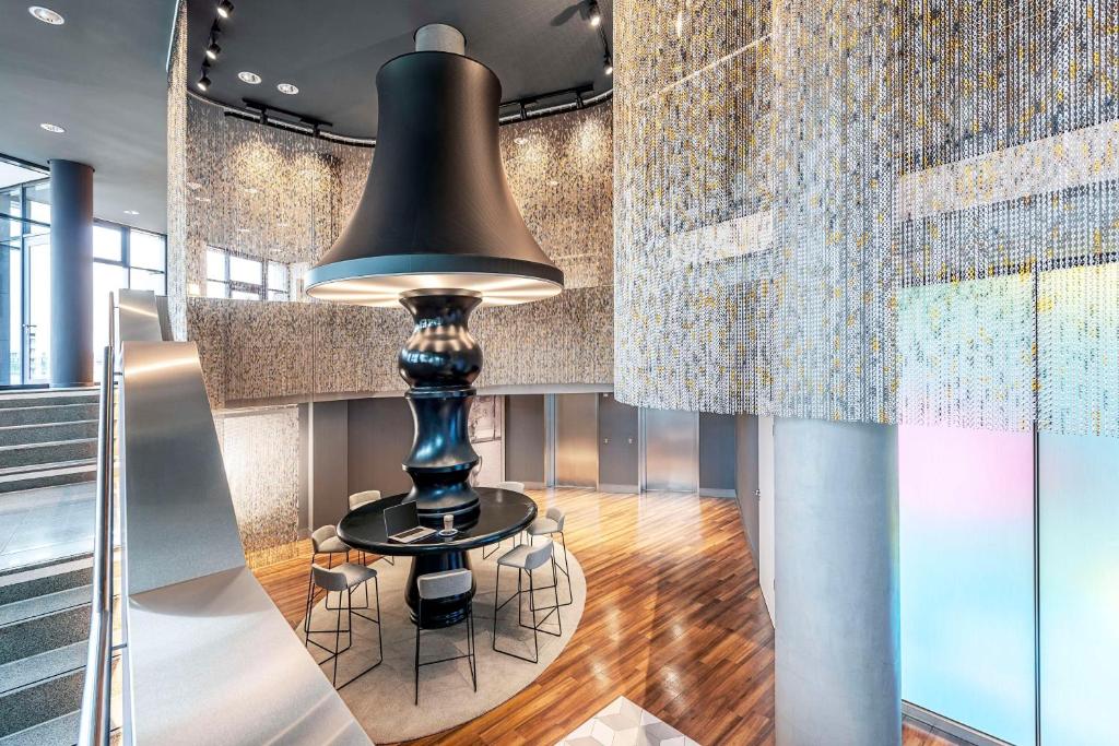 NH Berlin Alexanderplatz - Resim 22