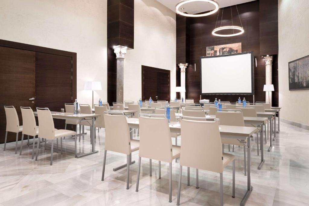 NH Collection Victoria - Resim 40