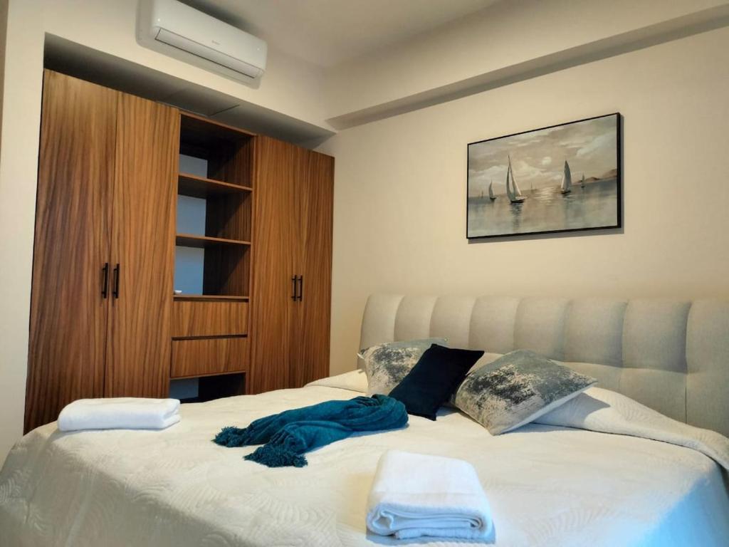 Postel nebo postele na pokoji v ubytování Luxury 2-Bedroom Apartment with amazing view - Infinity Pool and Rooftop in Building