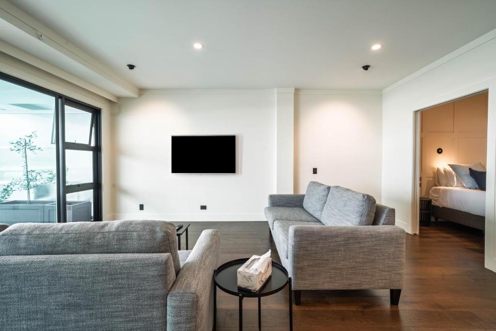 Princes Wharf - Spectacular Couple Getaway - Resim 40