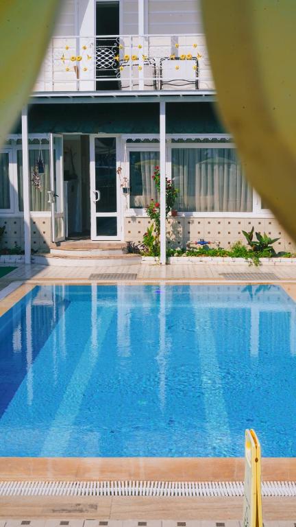 فضای داخلی MOY Beldibi Hotel در آنتالیا - تصویر ۳