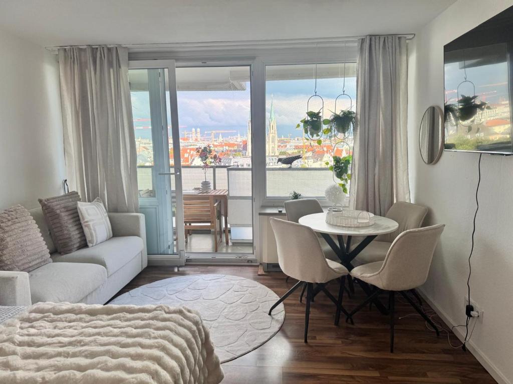 Χώρος καθιστικού στο Skyline & Tollwood Apartment