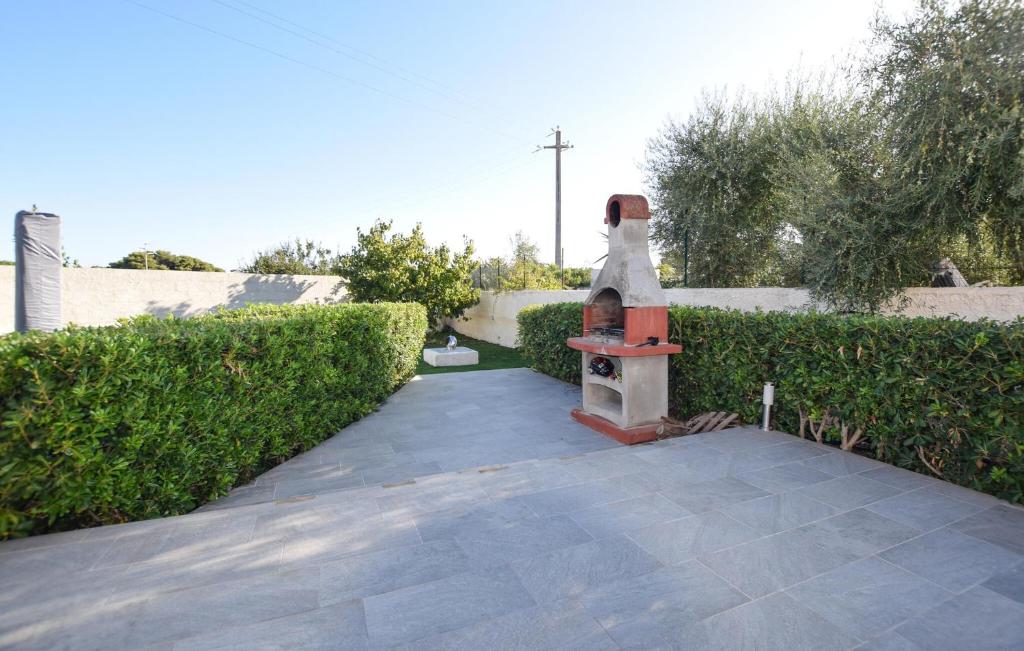 Zahrada ubytování 2 Bedroom Gorgeous Apartment In Ognina