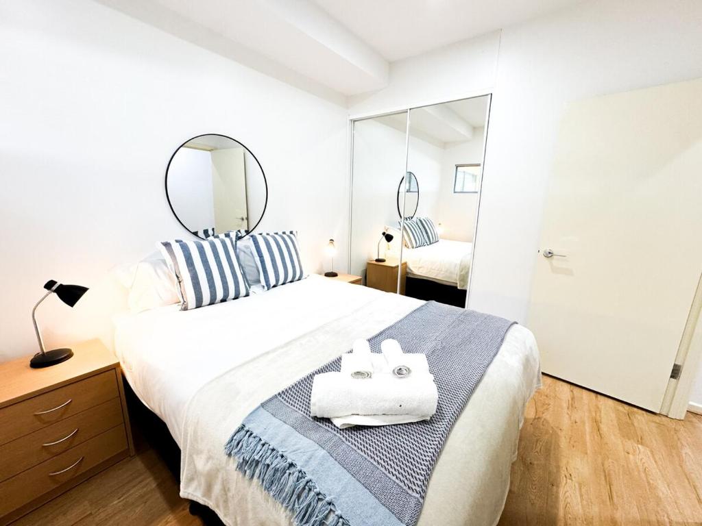 2BR City apartment York st