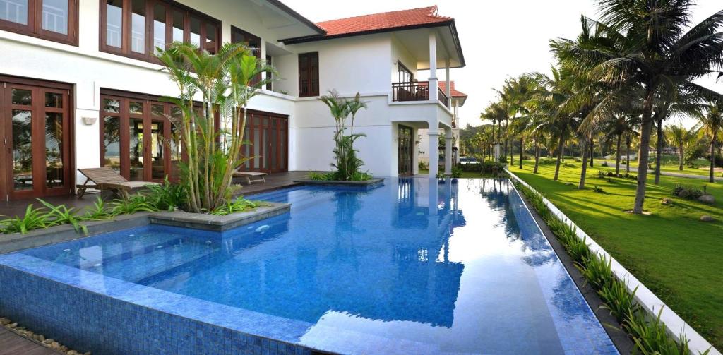 Biệt Thự - Trước Biển
