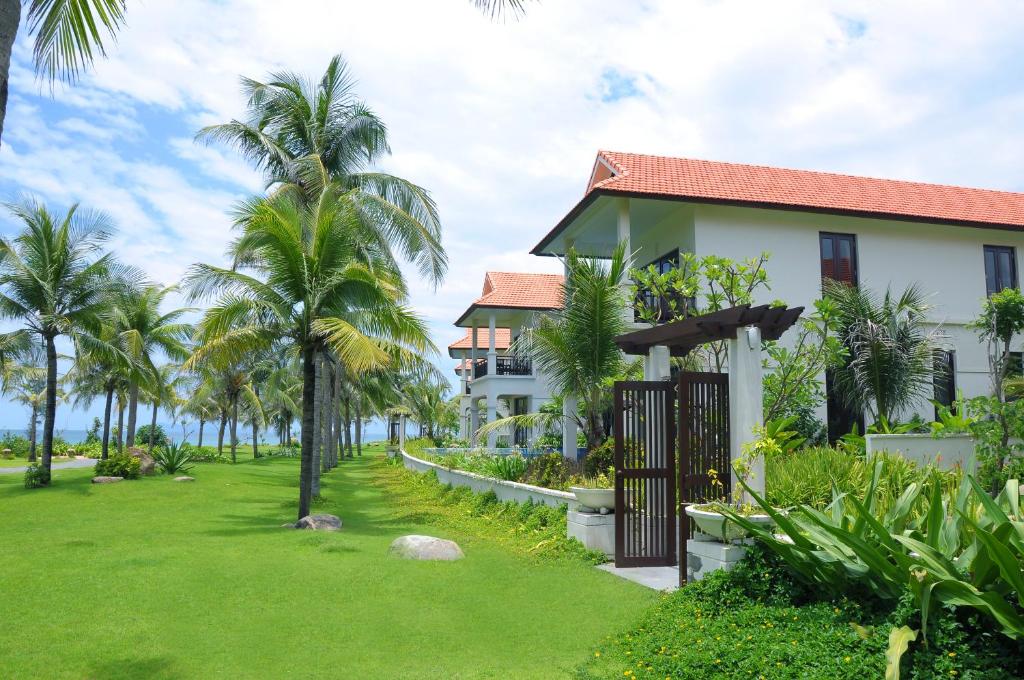 Biệt Thự - Trước Biển