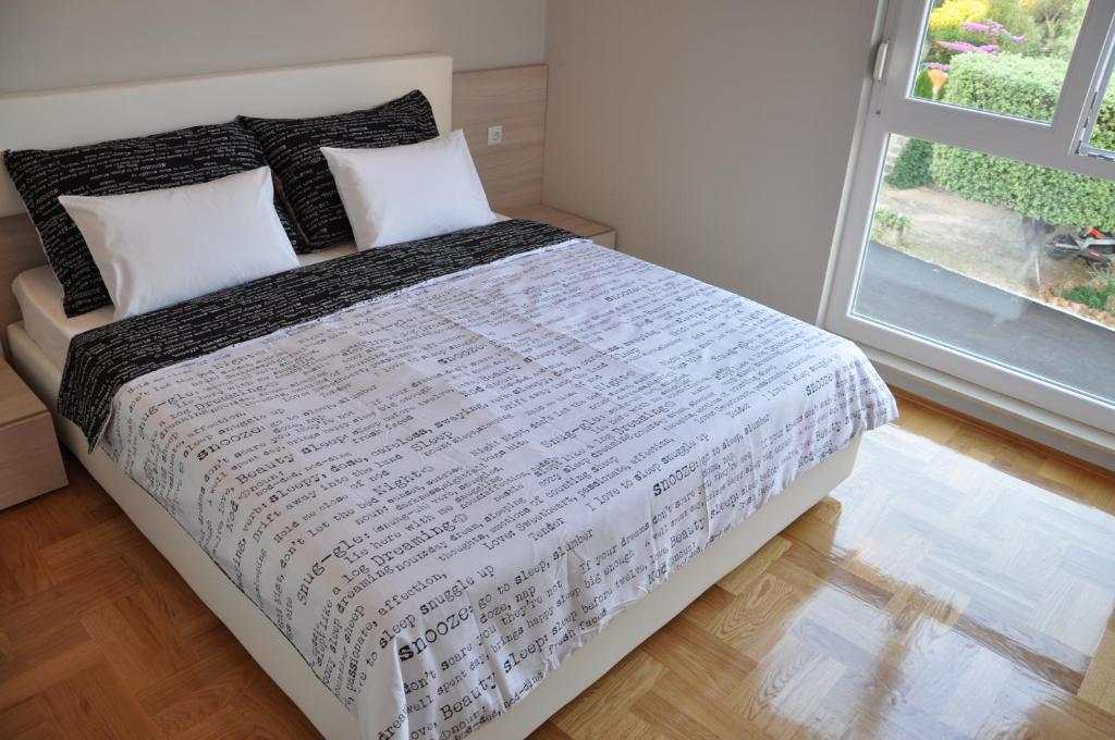 Apartments Prestige Petrcane 1 - Appartement Met 2 Slaapkamers