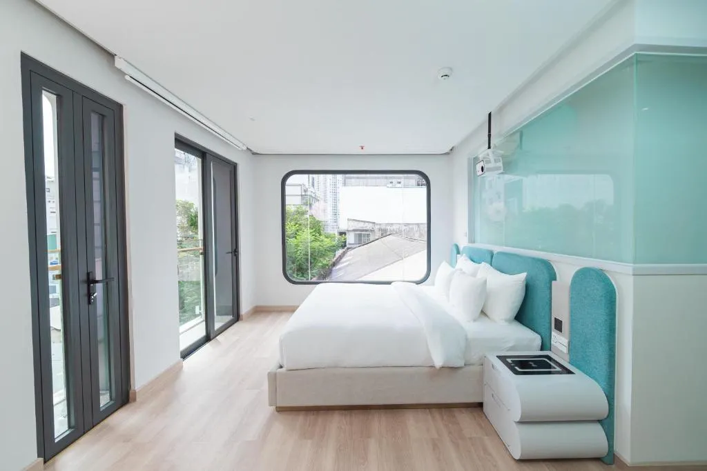 Signature Double City View + Free Mini-bar