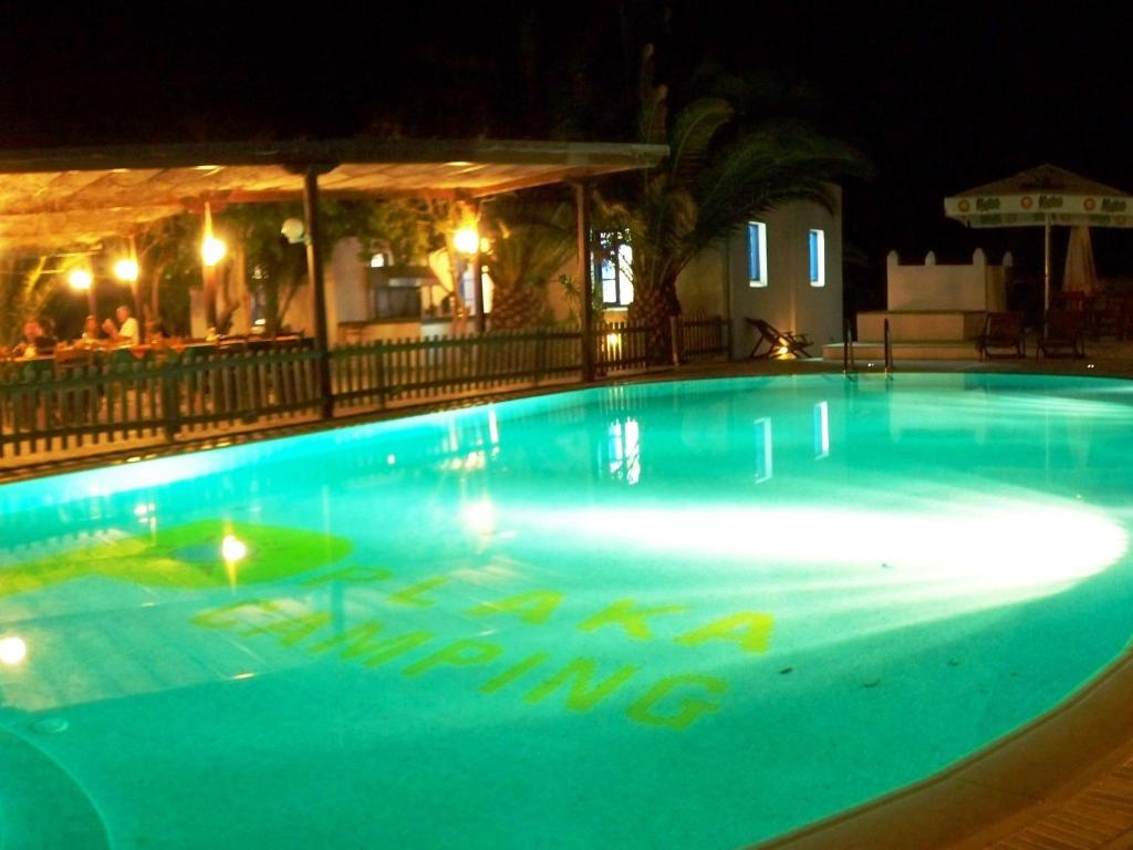 Bazén v ubytování Plaka Hotel I nebo v jeho okolí