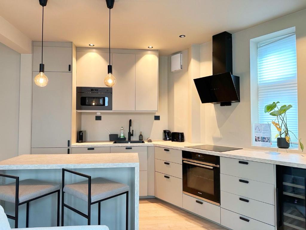 Curated visual reference: Visual Reference: Bergen City Apartment Bergen Precios Actualizados 2026
