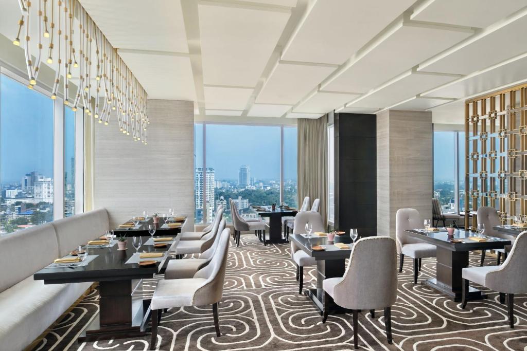 Sheraton Colombo Hotel - 11