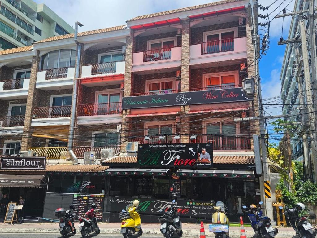 Al Fiore Guesthouse Pattaya - Resim 3