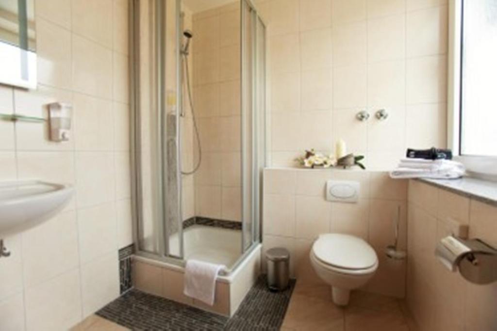 Atomis Hotel Düsseldorf City - Resim 31