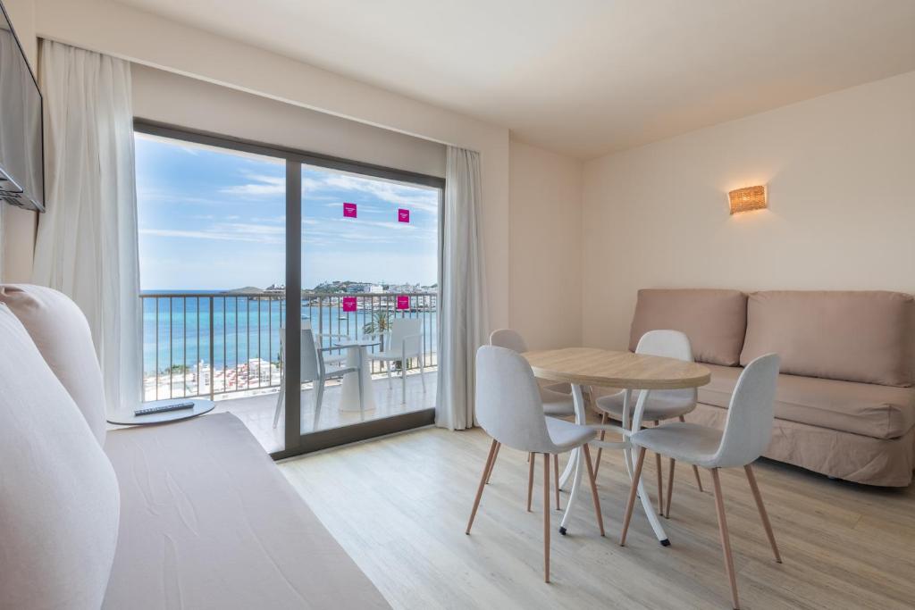 Leonardo Royal Hotel Ibiza Santa Eulalia - 