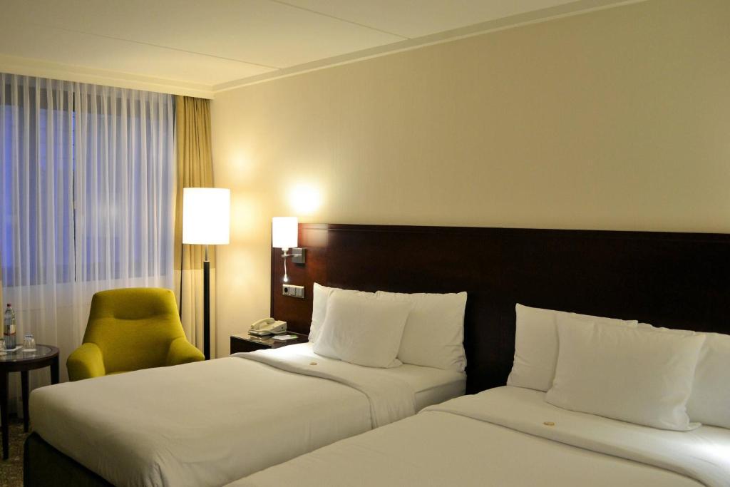 Courtyard by Marriott Düsseldorf Seestern - Resim 15
