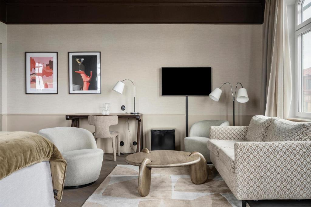 Grand Halmstad, WorldHotels Crafted - Junior Corner Twin Suite With Sofa Bed