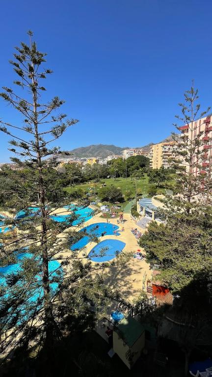 Costasol Jupiter 422 , piscinas abiertas todo el año, Recp 24 horas