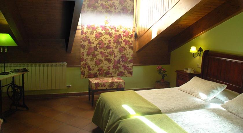 Cama o camas de una habitación en Casa Rural Rojanda