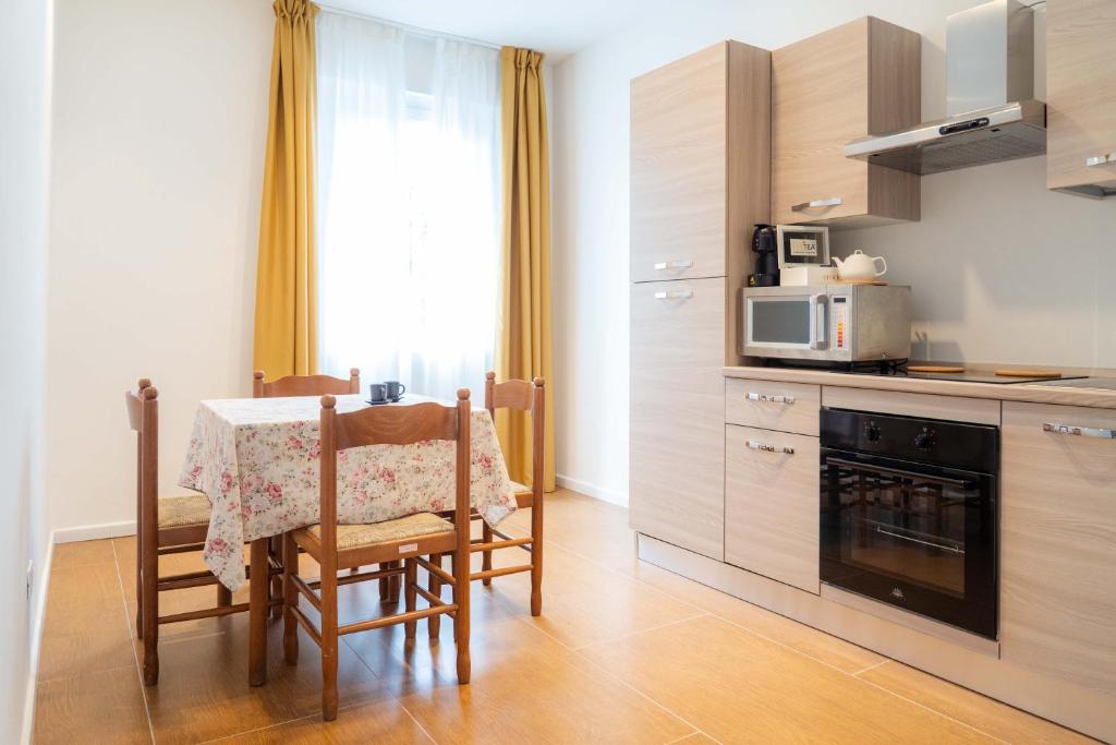 Aparthotel Manolita - Resim 23