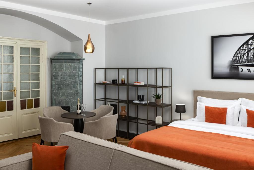 The Bridge Residence by Little King - 17