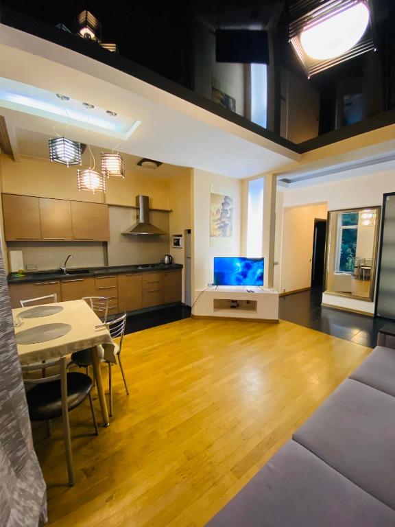 Real Home Apartments in Kiev Center - Deluxe Apartment Mit 2 Schlafzimmern