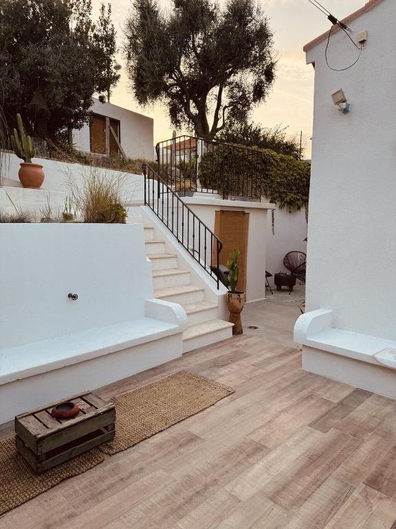 Maison avec vue mer et jacuzzi à 15 mn du centre