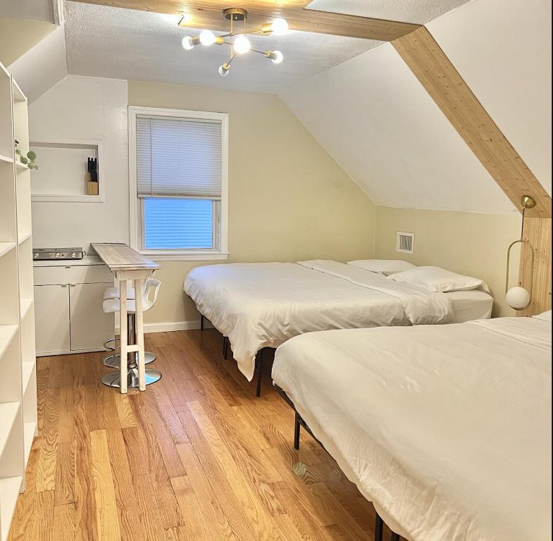 Φωτογραφία από το άλμπουμ του 2 Bedroom Apartment σε Valley Stream