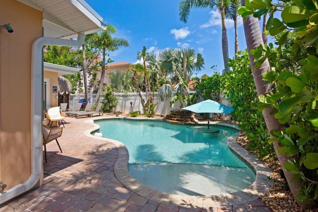 Bassein majutusasutuses Honu Hale või selle lähedal