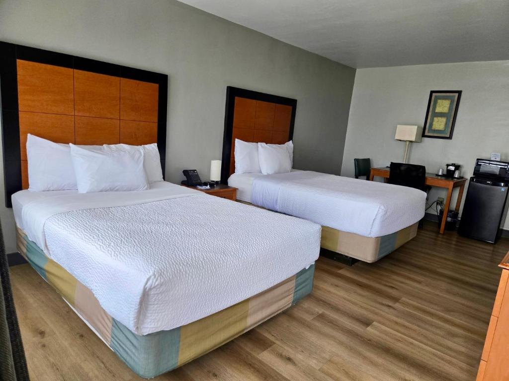 La Quinta Inn Tampa Airport Stadium Westshore photo