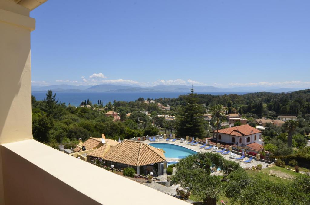 Bazén v ubytování Penelope Apartment Hotel nebo v jeho okolí