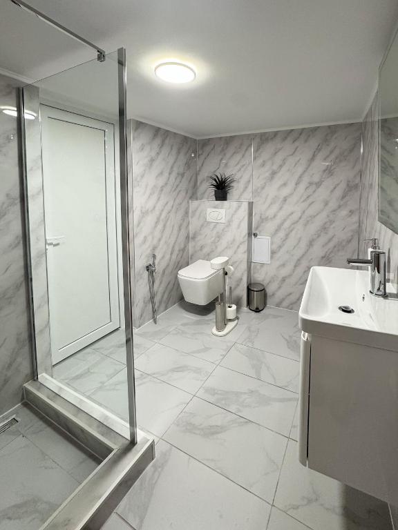 Boulevard Five Apartments near Andrássy Avenue - Resim 11