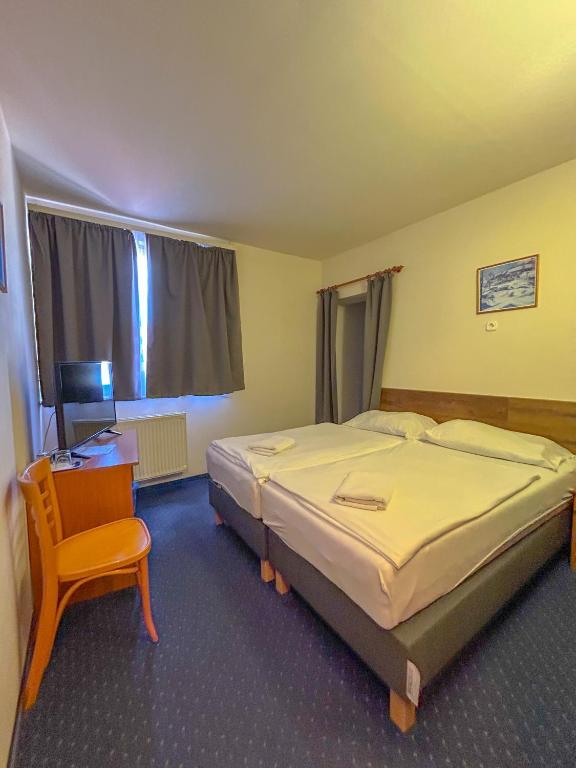 Corvin Hotel - Resim 16