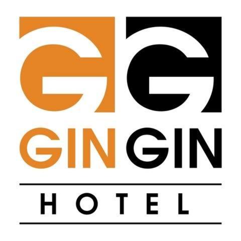 Certifikát, hodnocení, plakát nebo jiný dokument vystavený v ubytování Gin Gin Budget Accommodation