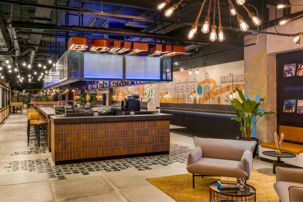 Moxy Belfast City - Resim 12