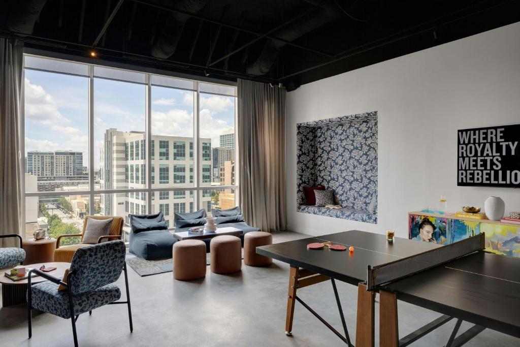 Moxy Charlotte Downtown photo
