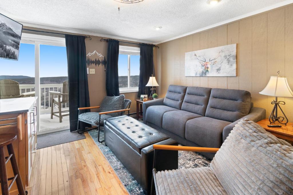 Posezení v ubytování ML352 Stylish Classy Mountain Views EZ Parking WiFi