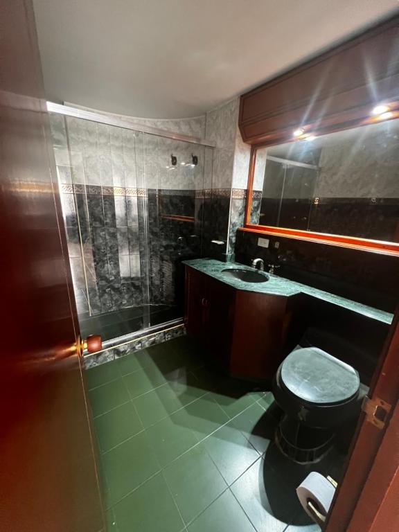 Bilik mandi di Edificio Santi