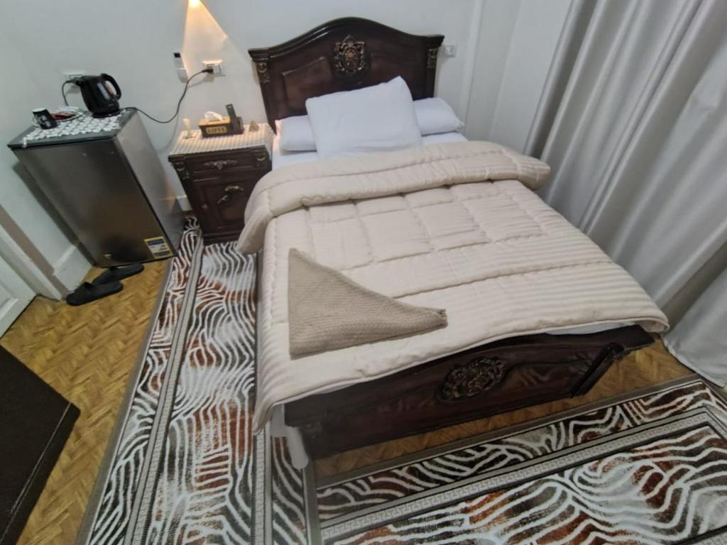 Eyad Pyramids view - 1