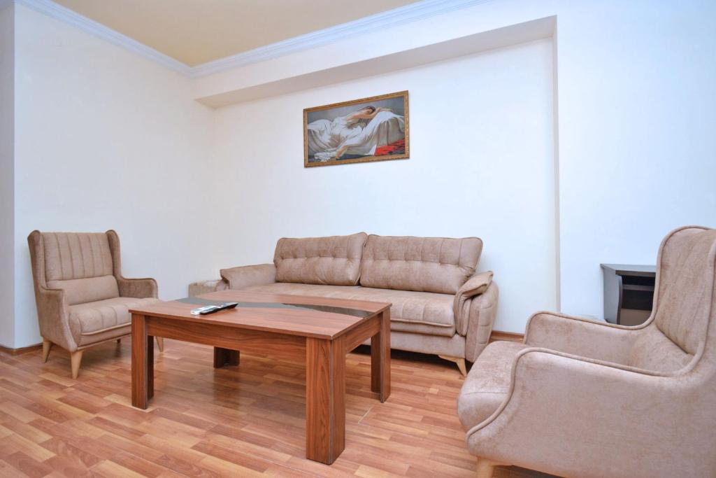 Zona d'estar a Teryan 68/3 2