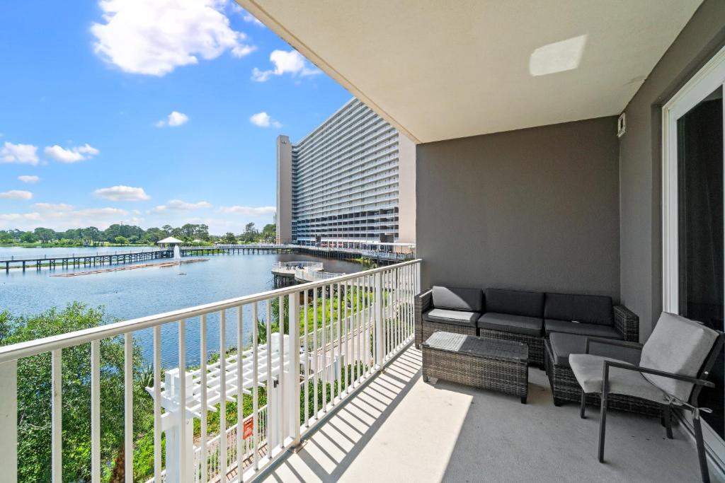 Un balcon sau o terasă la Laketown Wharf 136